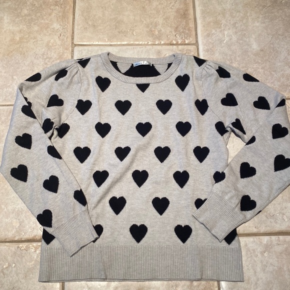 Round neck Sweater - Picture 1 of 6